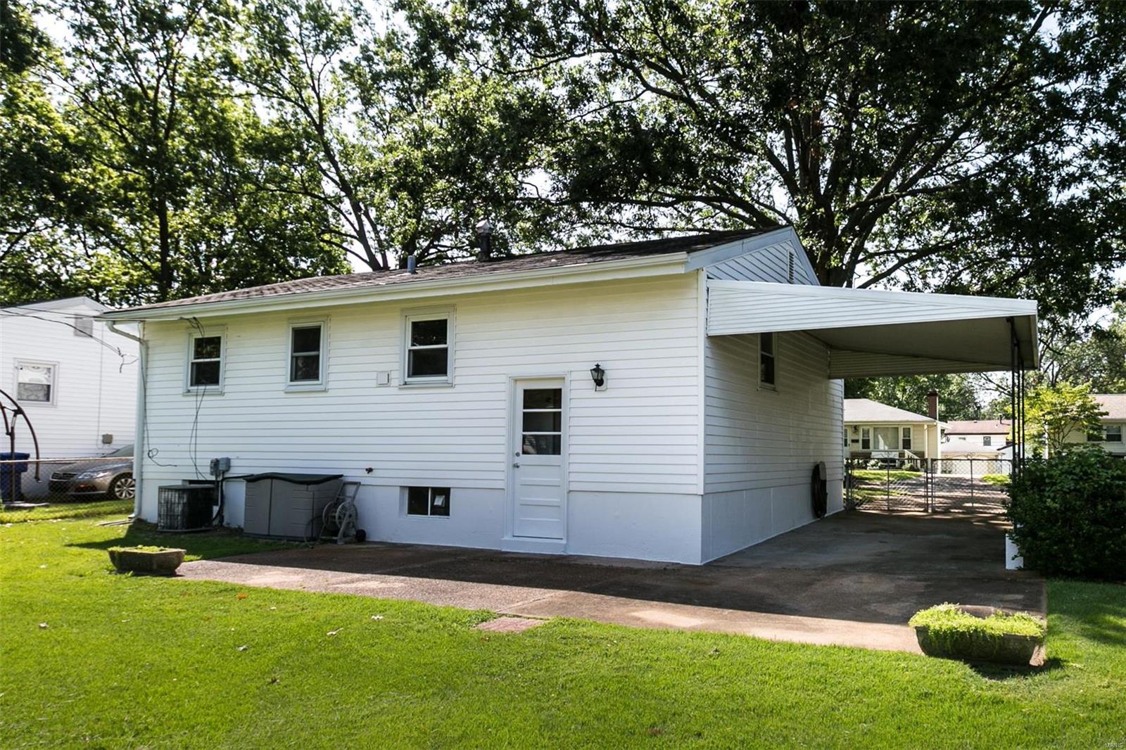 7805 Decatur Drive St. Louis, MO 63123 - Photo 20 of 25 Gallery Image 20