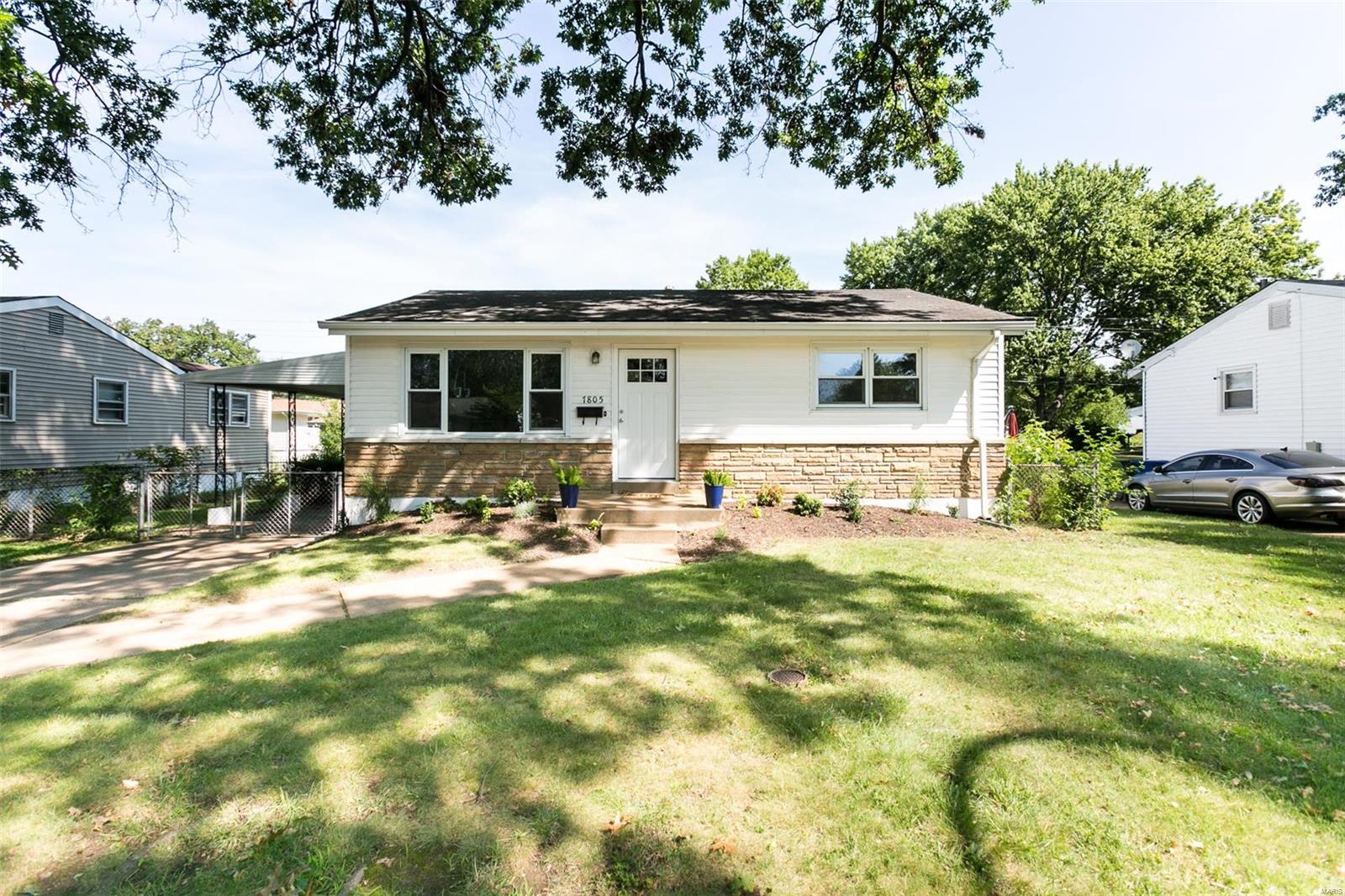 7805 Decatur Drive St. Louis, MO 63123 - Photo 3 of 25 Gallery Image 3