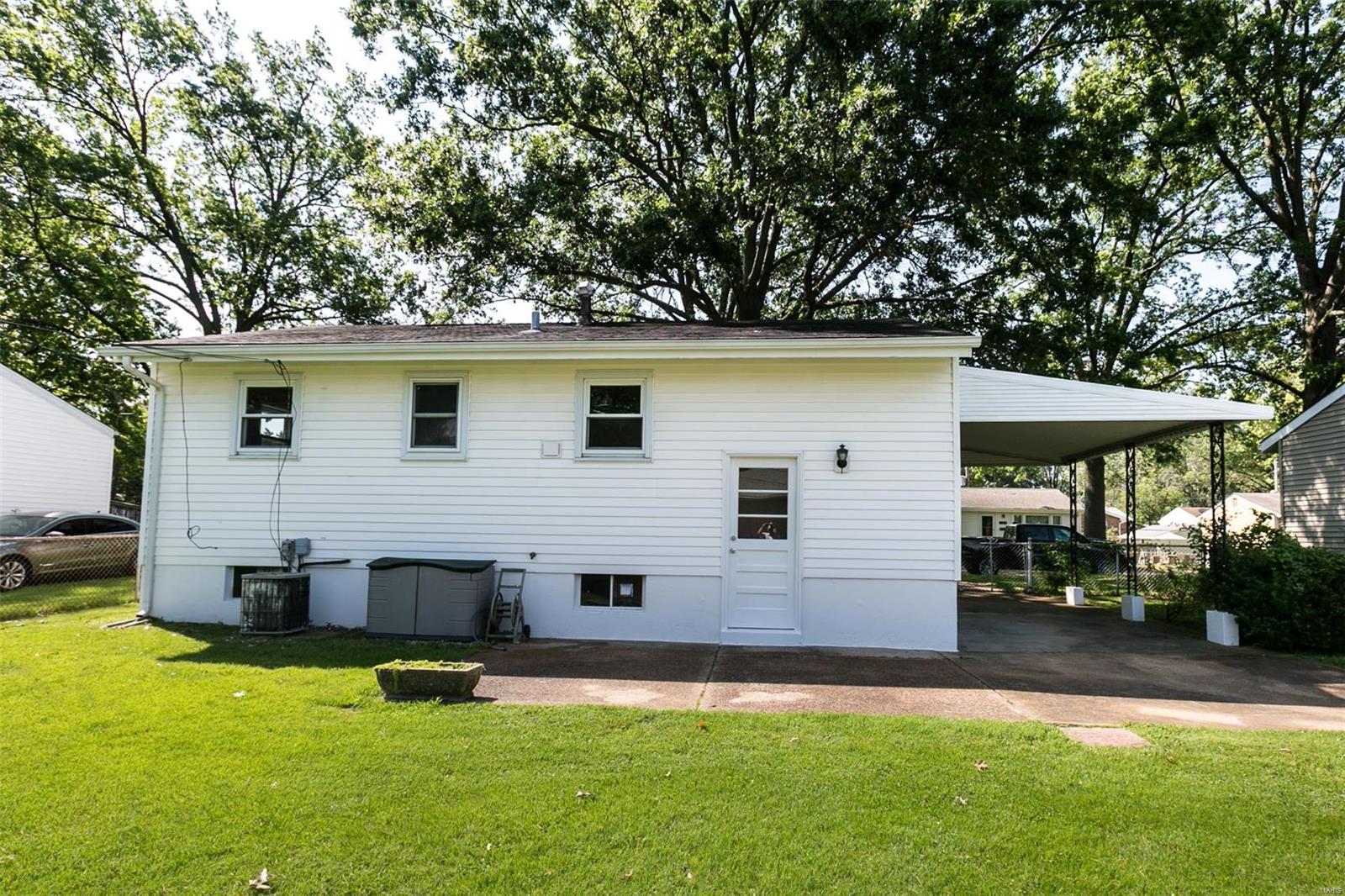 7805 Decatur Drive St. Louis, MO 63123 - Photo 21 of 25 Gallery Image 21