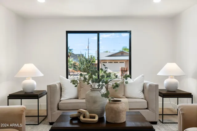 $1,499,000 | 1643 West Griswold Road, Phoenix, AZ 85021