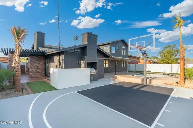 $1,499,000 | 1643 West Griswold Road, Phoenix, AZ 85021