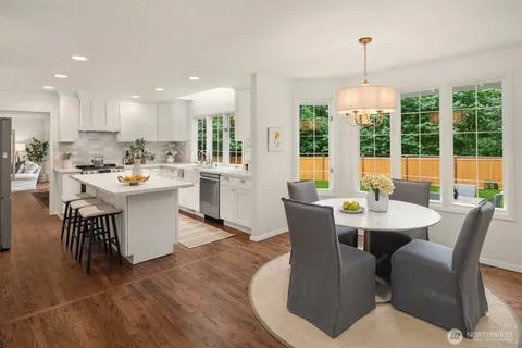 $1,650,000 | 4326 212th Avenue Northeast, Sammamish, WA 98074