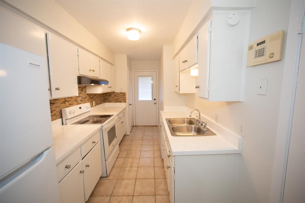 13552 Waterfall Way Dallas, TX 75240 - Photo 9 of 27 Gallery Image 9