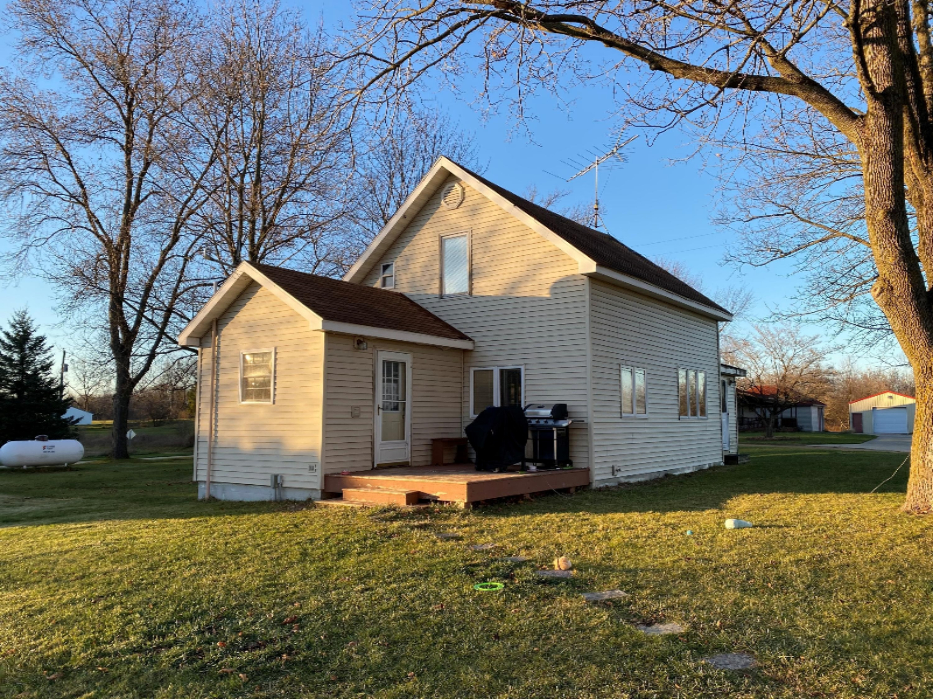 115 West Hobbs Road Delton, MI 49046 - Photo 2 of 17 5