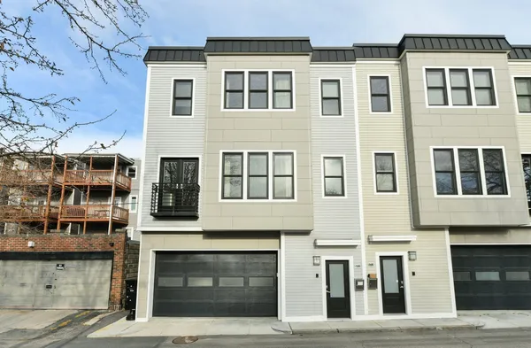 $5,200 | 166 Gold Street, Unit 166, Boston, MA 02127
