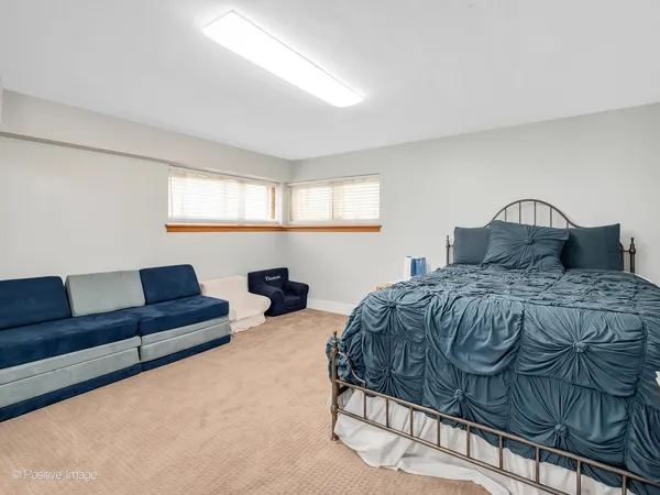 $3,850 | 822 North Waiola Avenue, La Grange Park, IL 60526