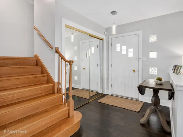 $3,850 | 822 North Waiola Avenue, La Grange Park, IL 60526