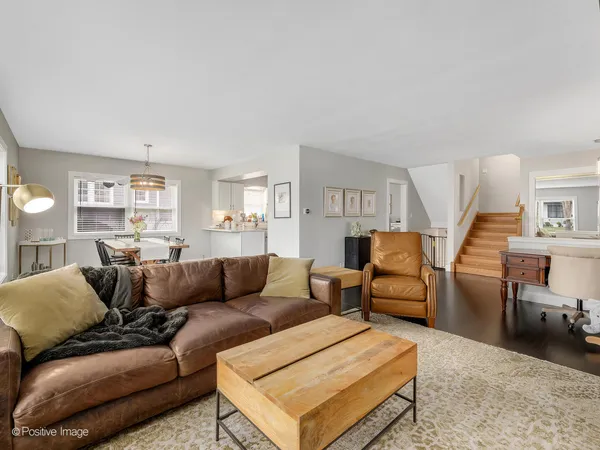 $3,850 | 822 North Waiola Avenue, La Grange Park, IL 60526