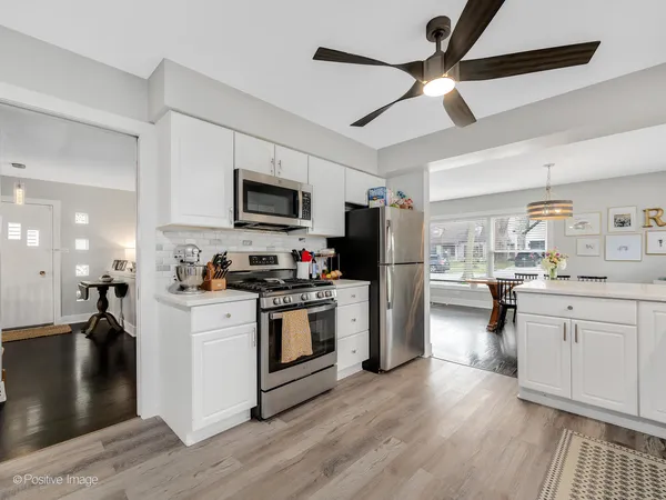 $3,850 | 822 North Waiola Avenue, La Grange Park, IL 60526