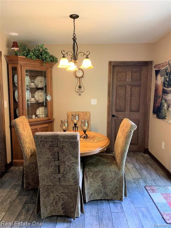 906 West Silver Lake Road Fenton, MI 48430 - Photo 9 of 24