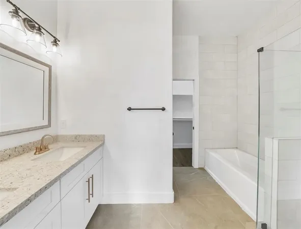 $1,650 | 4818 Paula Street, Unit B, Houston, TX 77033