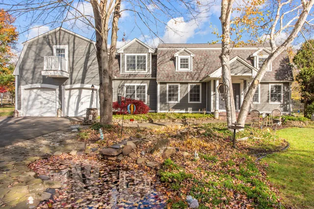 $719,900 | 5 Race Track Hollow, Middlefield, CT 06455