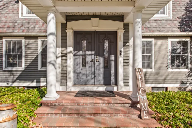 $719,900 | 5 Race Track Hollow, Middlefield, CT 06455