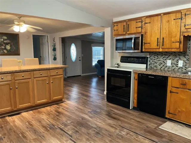 $144,000 | 1339 Old Lakeport Road Northwest, Unit 3A, Moore Haven, FL 33471