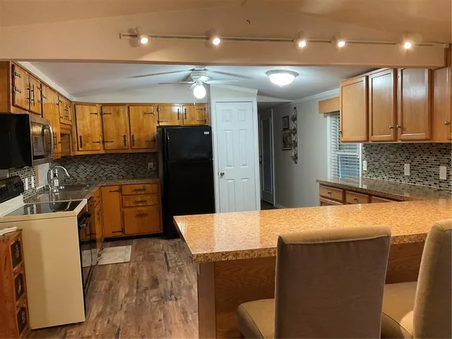 $144,000 | 1339 Old Lakeport Road Northwest, Unit 3A, Moore Haven, FL 33471