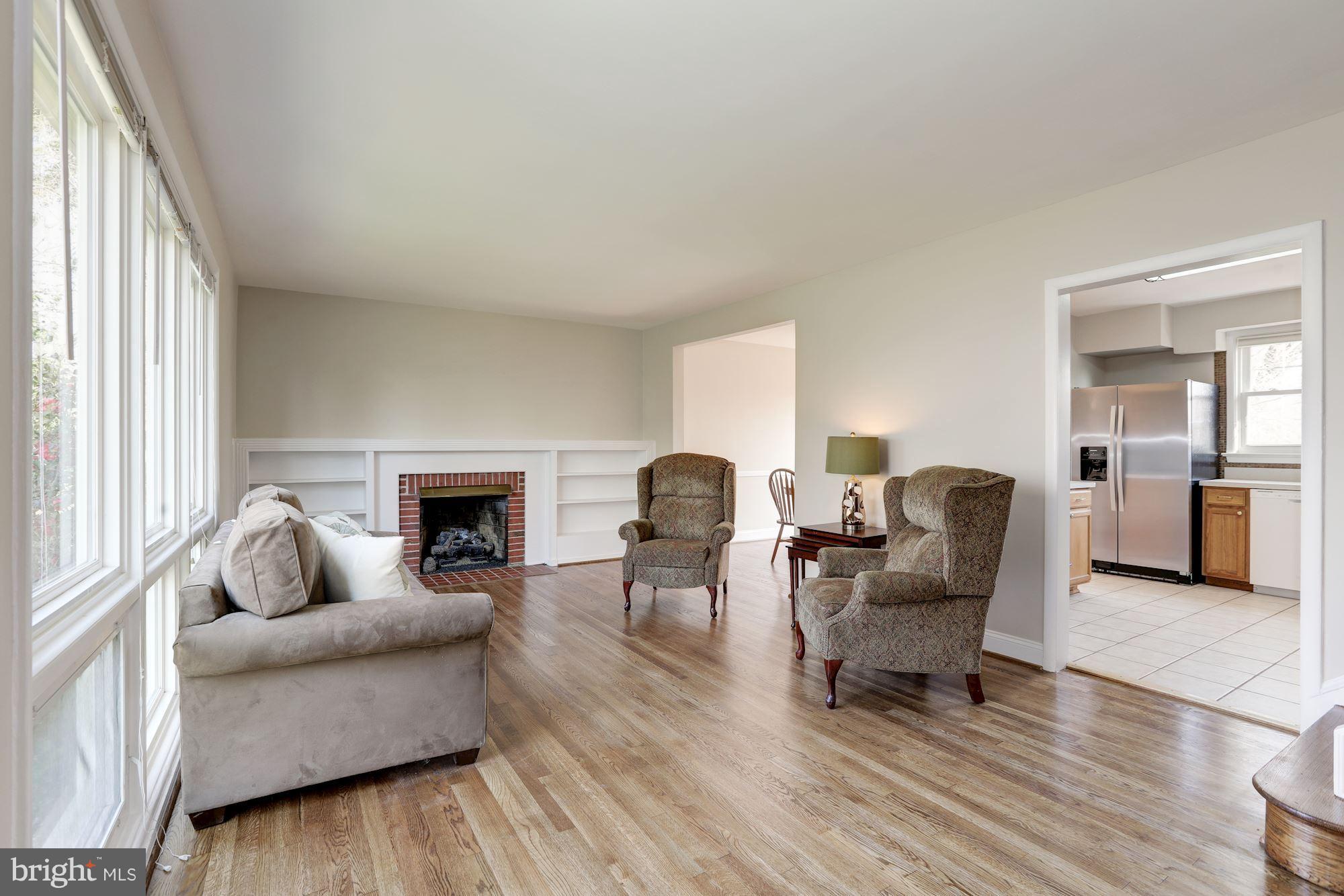 1513 Constance Street Silver Spring, MD 20902 - Photo 5 of 30 Living Room