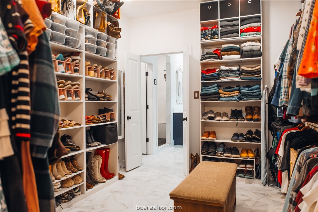 5036 Glory Road Bryan, TX 77808 - Photo 29 of 50 Primary custom closet