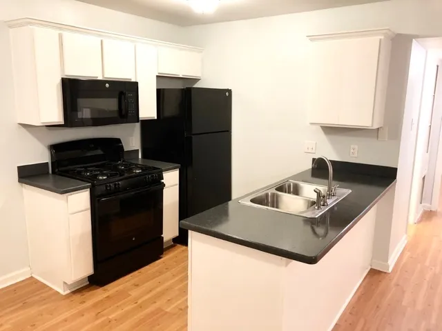 $1,050 | 2301 Ohlen Road, Unit 213, Austin, TX 78757