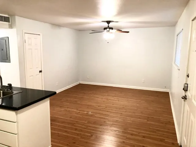 $1,050 | 2301 Ohlen Road, Unit 213, Austin, TX 78757