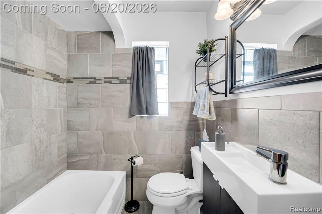 1009 Harvard Road Berkley, MI 48072 - Photo 18 of 44