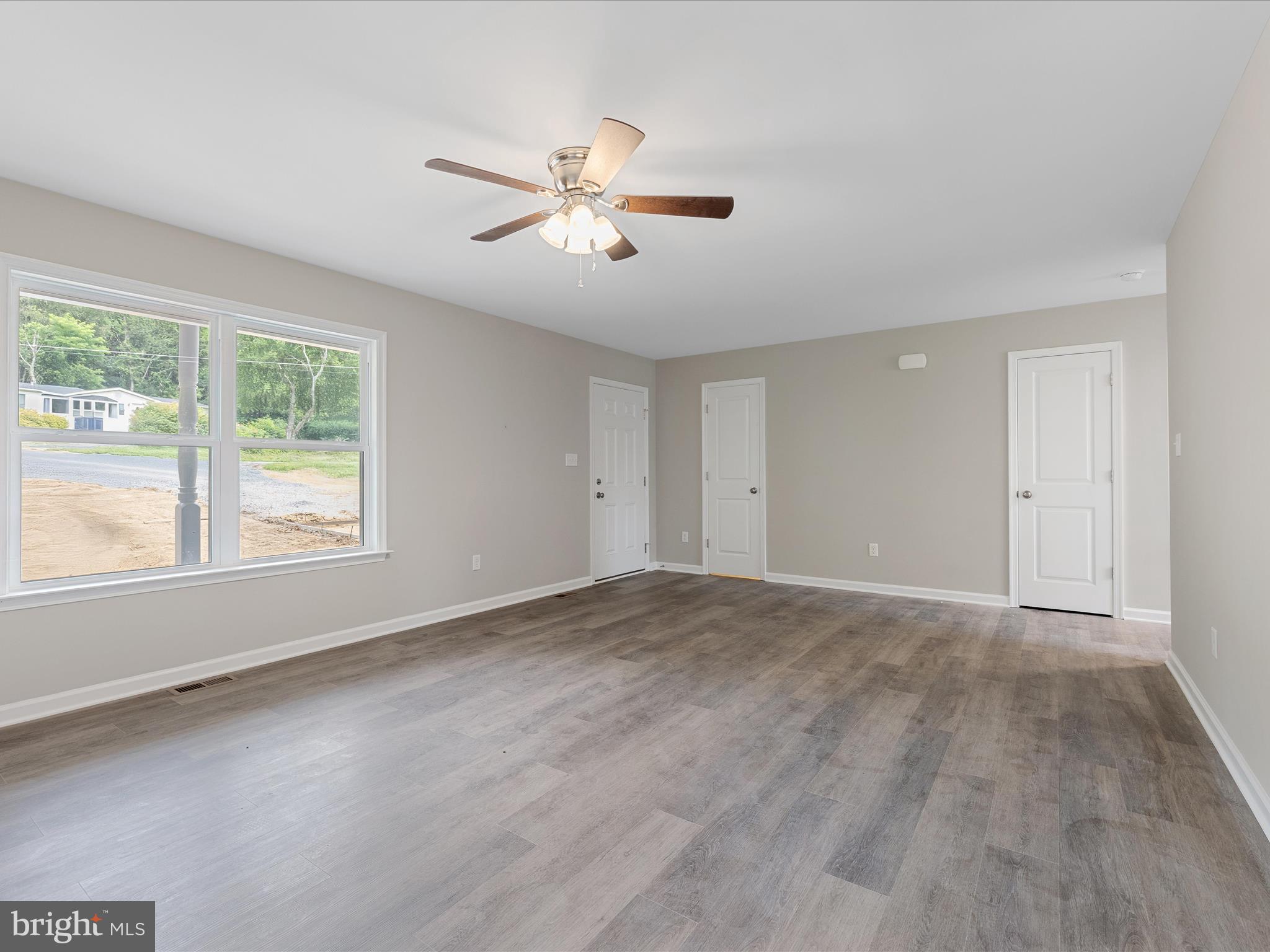 836 Woods Mill Road Stephenson, VA 22656 - Photo 7 of 39 Living Room
