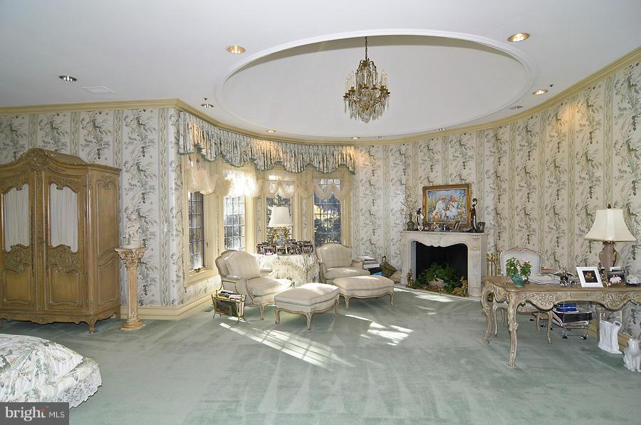 10008 Bentcross Drive Potomac, MD 20854 - Photo 8 of 26 Bedroom (Master)