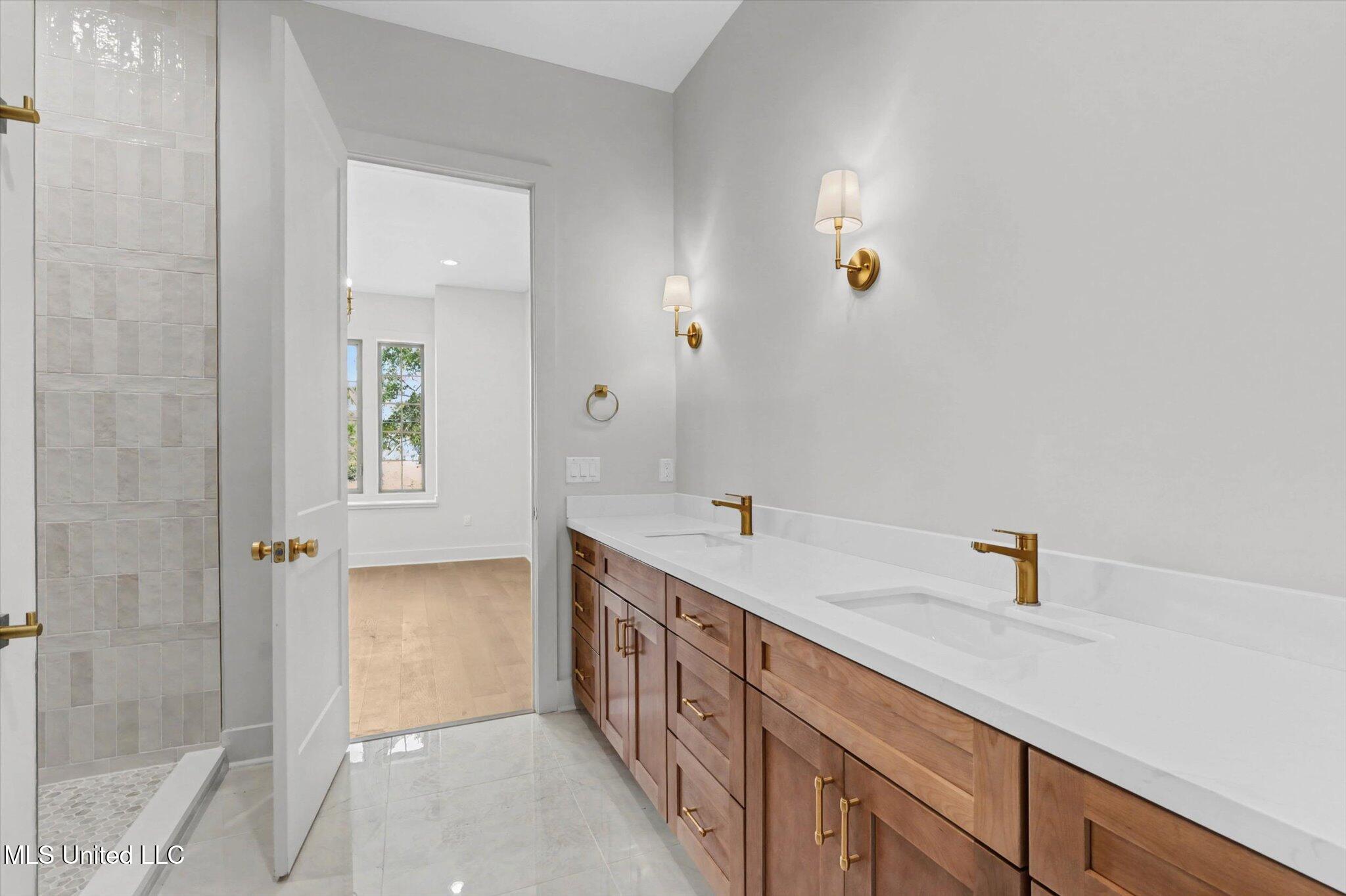 115 East 5th Street, Unit B Long Beach, MS 39560 - Photo 9 of 36 09-115 E 5th St-109