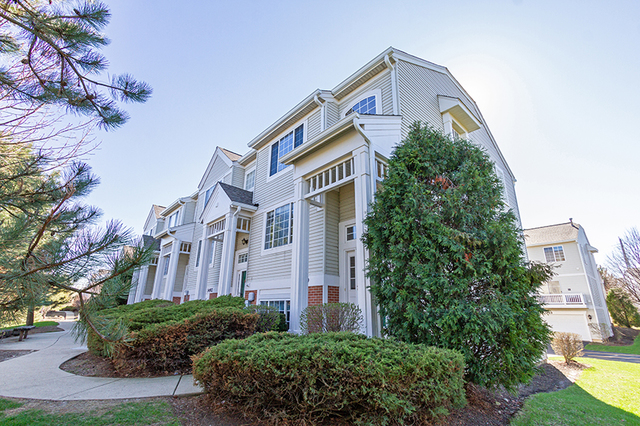 3490 Ravinia Circle, Unit 3490 Aurora, IL 60504 - Photo 2 of 21