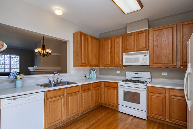 3490 Ravinia Circle, Unit 3490 Aurora, IL 60504 - Photo 10 of 21