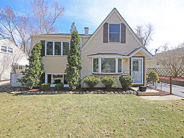 129 North Beverly Street Wheaton, IL 60187 - Photo 1 of 14