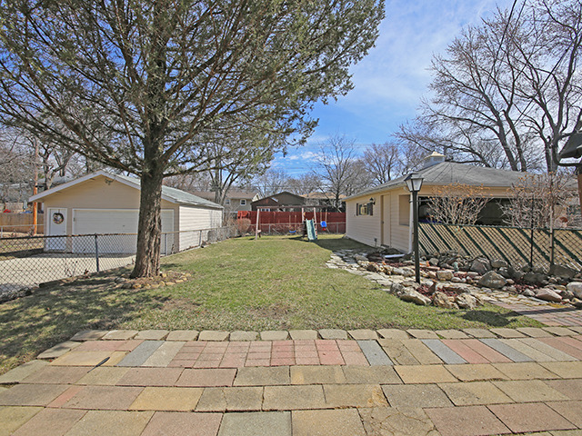 129 North Beverly Street Wheaton, IL 60187 - Photo 3 of 14
