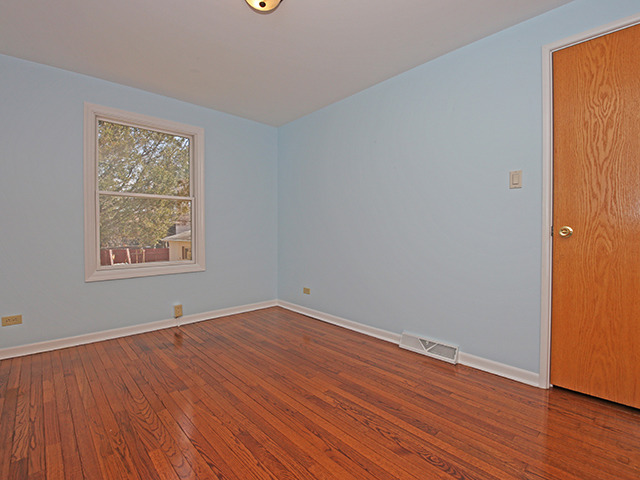 129 North Beverly Street Wheaton, IL 60187 - Photo 8 of 14