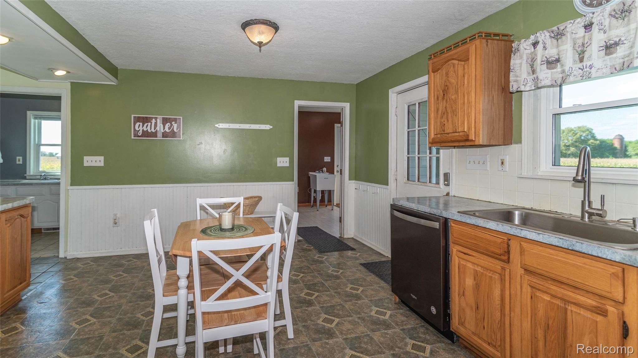 1173 Dundee Azalia Road Dundee, MI 48131 - Photo 26 of 68 00__22.jpg