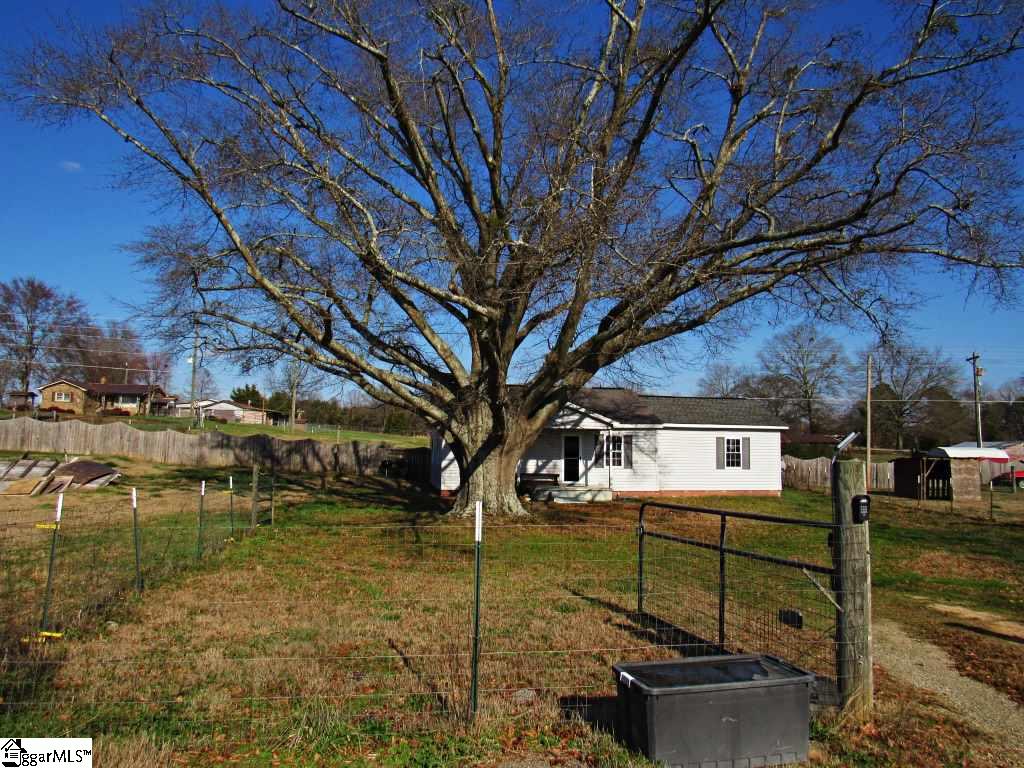 785 Dunklin Bridge Road Fountain Inn, SC 29644 - Photo 11 of 31