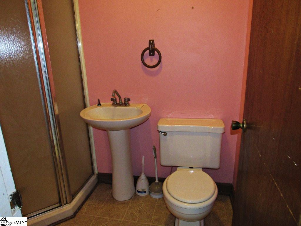 785 Dunklin Bridge Road Fountain Inn, SC 29644 - Photo 15 of 31