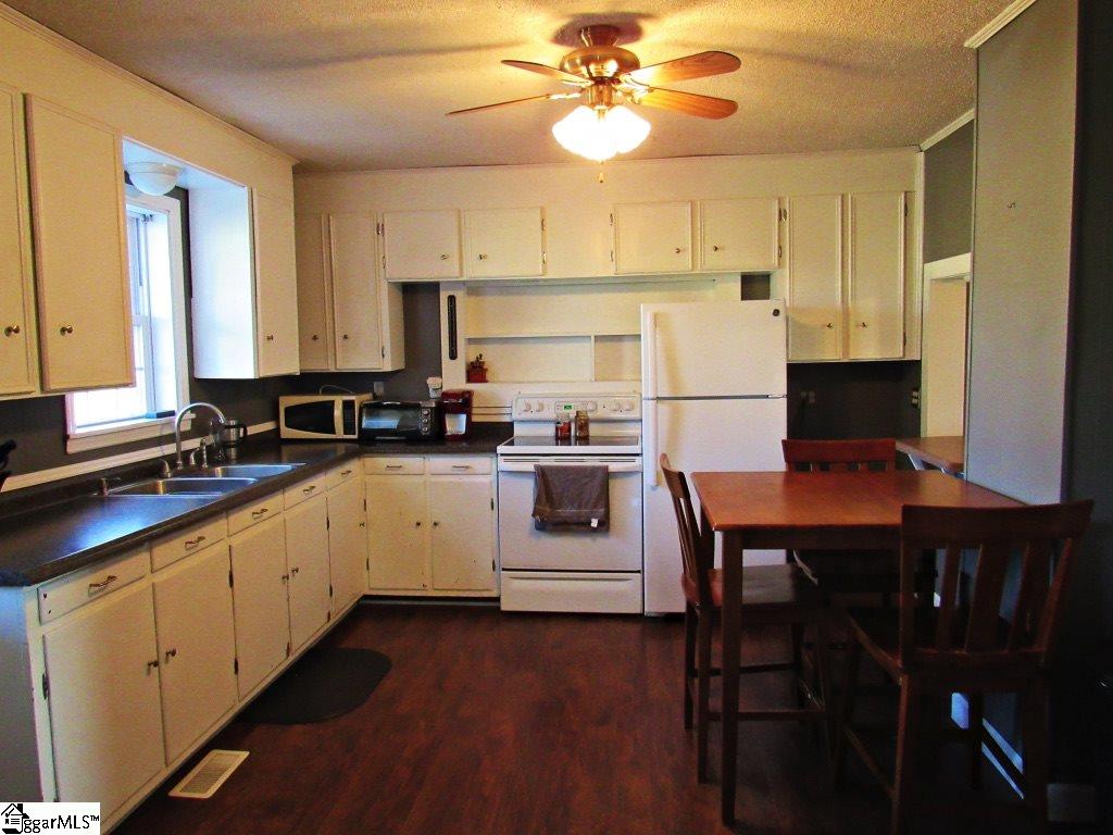 785 Dunklin Bridge Road Fountain Inn, SC 29644 - Photo 3 of 31