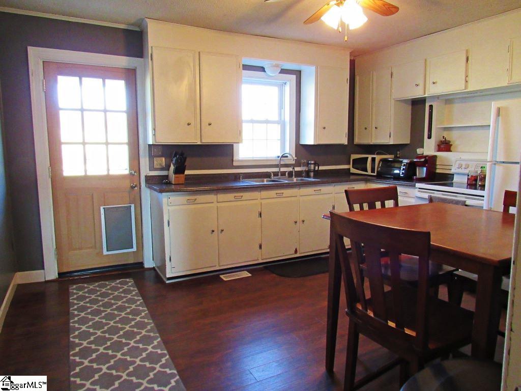 785 Dunklin Bridge Road Fountain Inn, SC 29644 - Photo 4 of 31