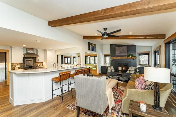 $1,500,000 | 503 24th Street Southwest, Austin, MN 55912