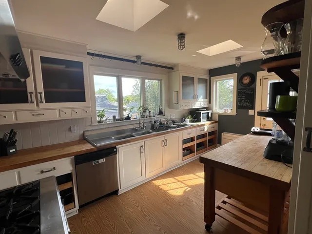 $4,750 | 15 Orchard Street, Unit 15, Newton, MA 02458