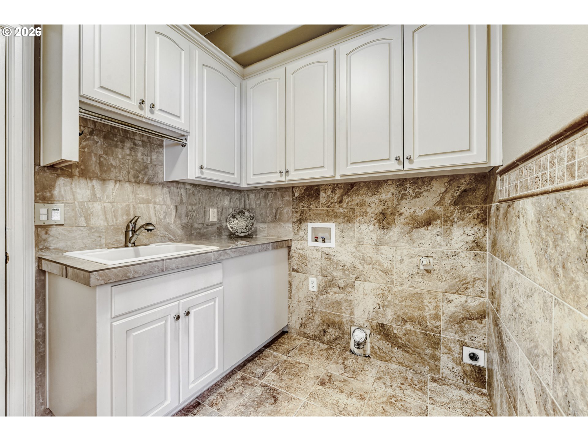 11075 Southwest Cabot Street Beaverton, OR 97005 - Photo 21 of 41