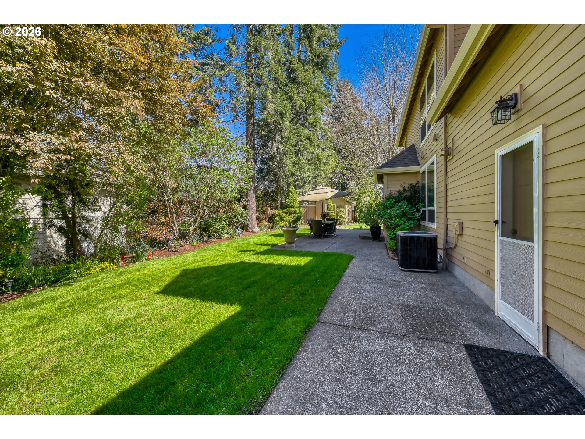 11075 Southwest Cabot Street Beaverton, OR 97005 - Photo 27 of 41