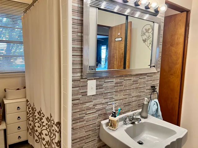 $184,900 | 2102 County Road 2900 North, Rantoul, IL 61866