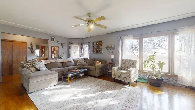 $184,900 | 2102 County Road 2900 North, Rantoul, IL 61866