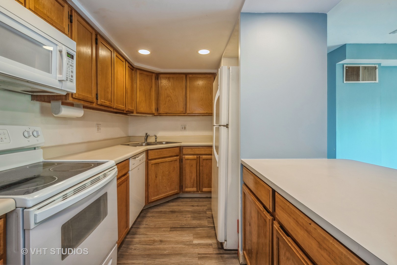 814 North River Road, Unit 2C Mount Prospect, IL 60056 - Photo 10 of 20 Gallery Image 10