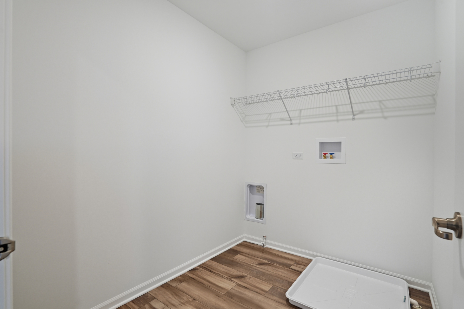 357 Danforth Drive Oswego, IL 60543 - Photo 20 of 22 a bathroom with a toilet