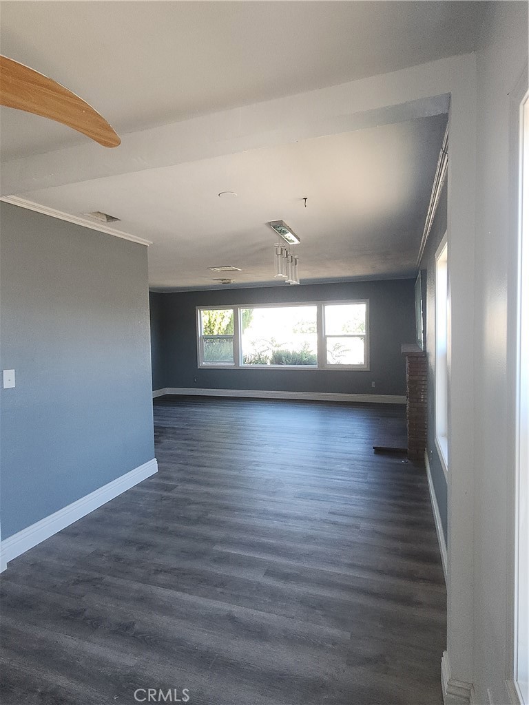 858 South Riverside Avenue Rialto, CA 92376 - Photo 5 of 20