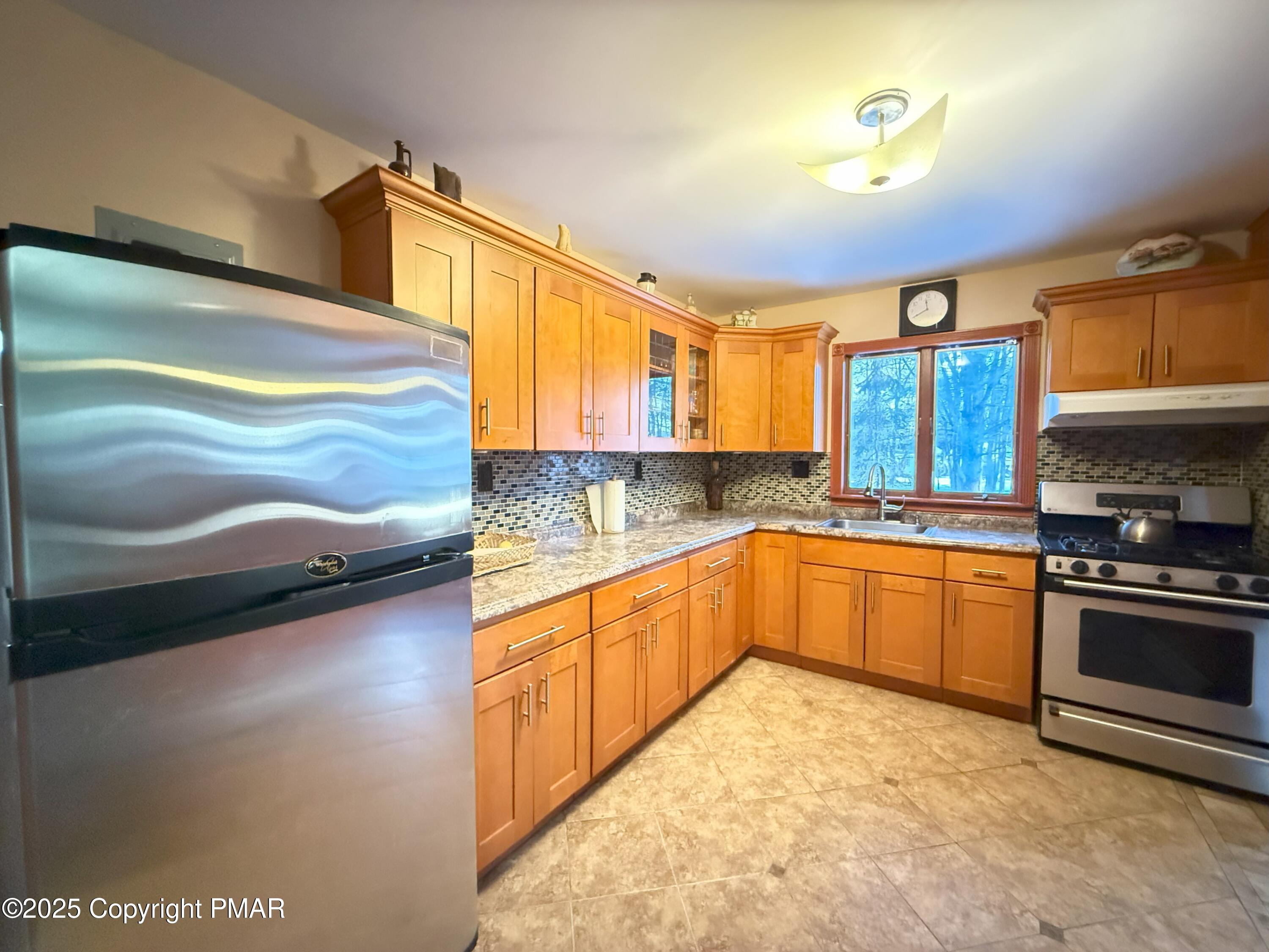 5223 Beechwood Road Blakeslee, PA 18610 - Photo 38 of 85 35