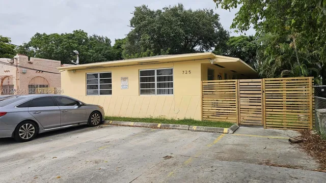 $1,590 | 725 Northeast 126th Street, Unit 5, North Miami, FL 33161