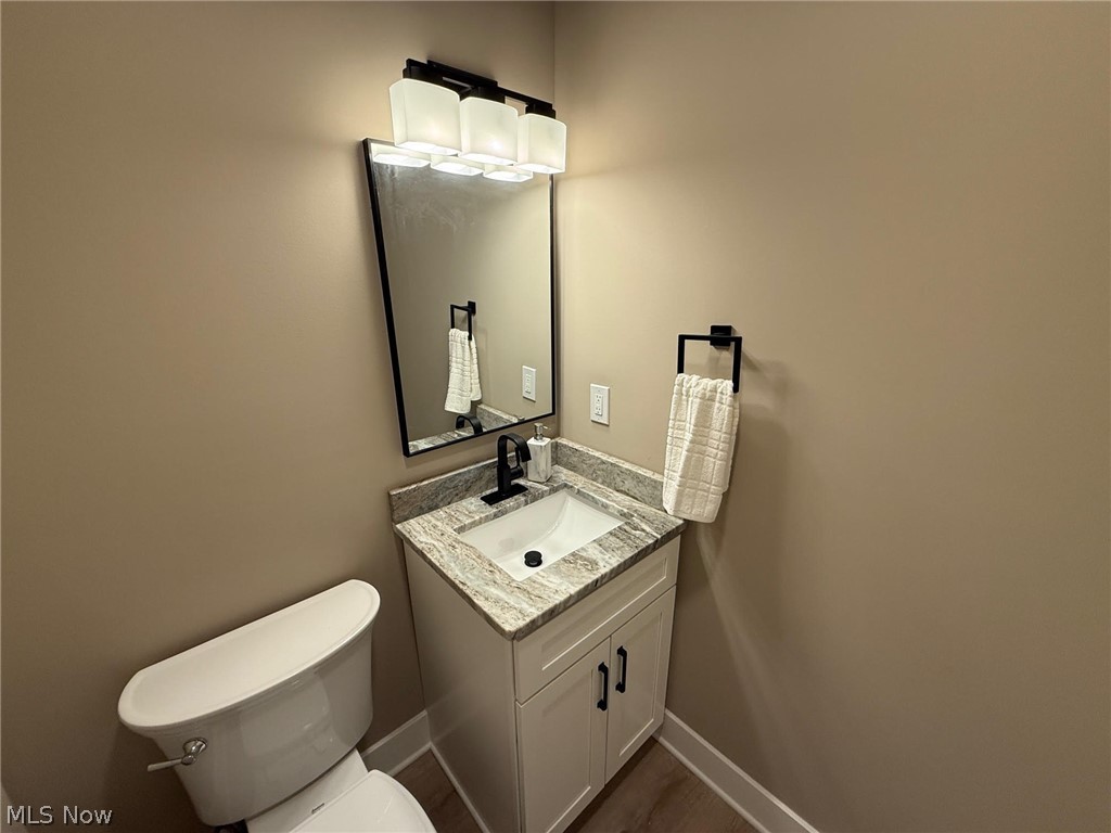 3940 Ellendale Road Moreland Hills, OH 44022 - Photo 25 of 36 powder room