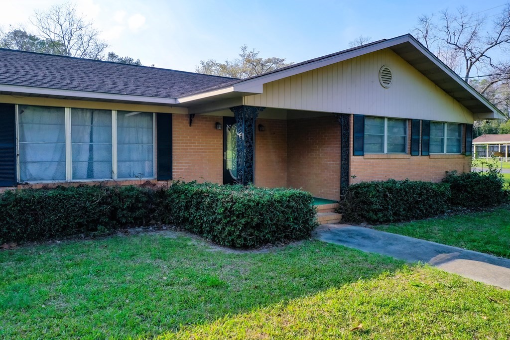 706 Jenkins Street Blackshear, GA 31516 - Photo 5 of 36